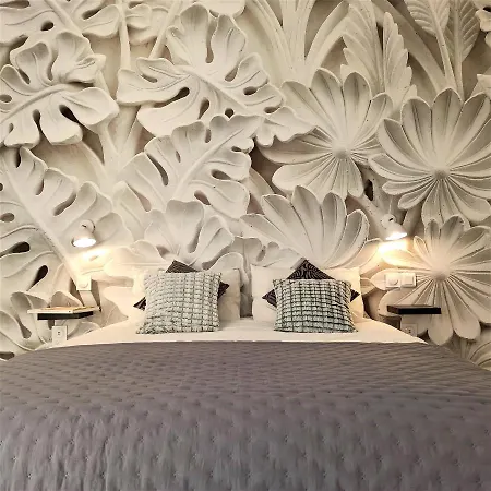 Maison La Grande Serre Bed & Breakfast